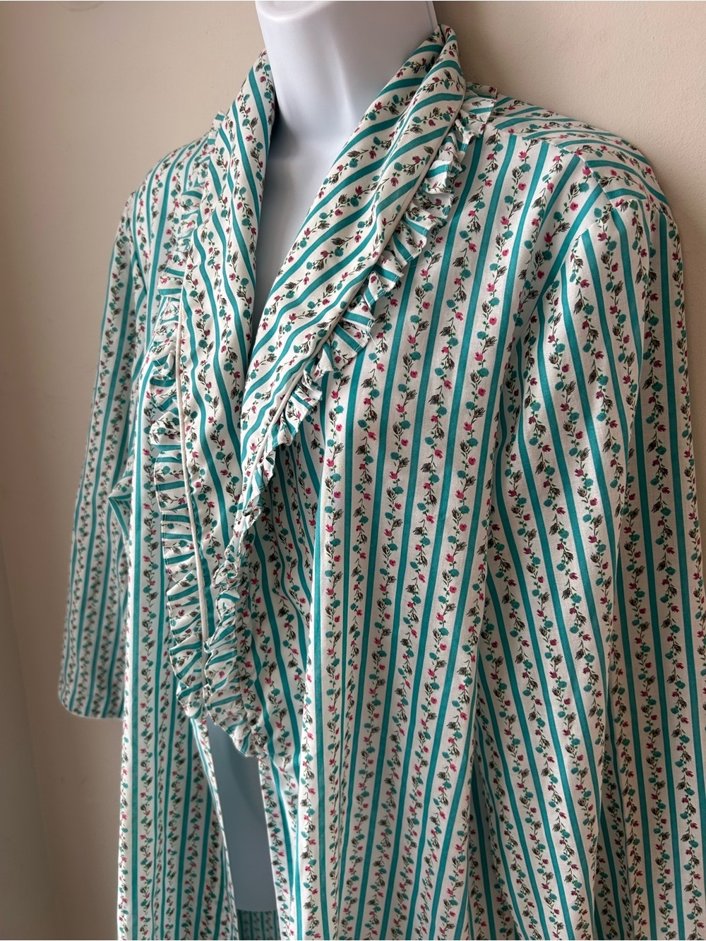 Vintage Floral Stripe Ruffle Housecoat Robe Cottagecore Boho Size 12